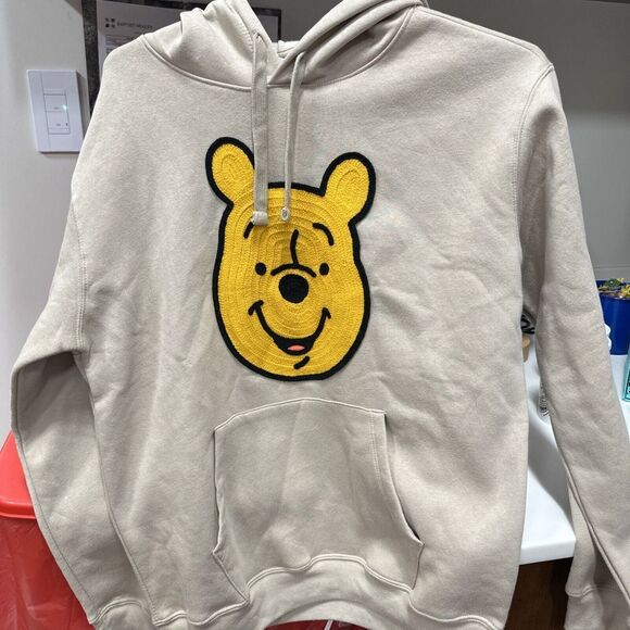 Disney Winnie the Pooh Sz L‎ Embroidered Face Pullover Hoodie Beige Sand Jacket - Picture 1 of 3